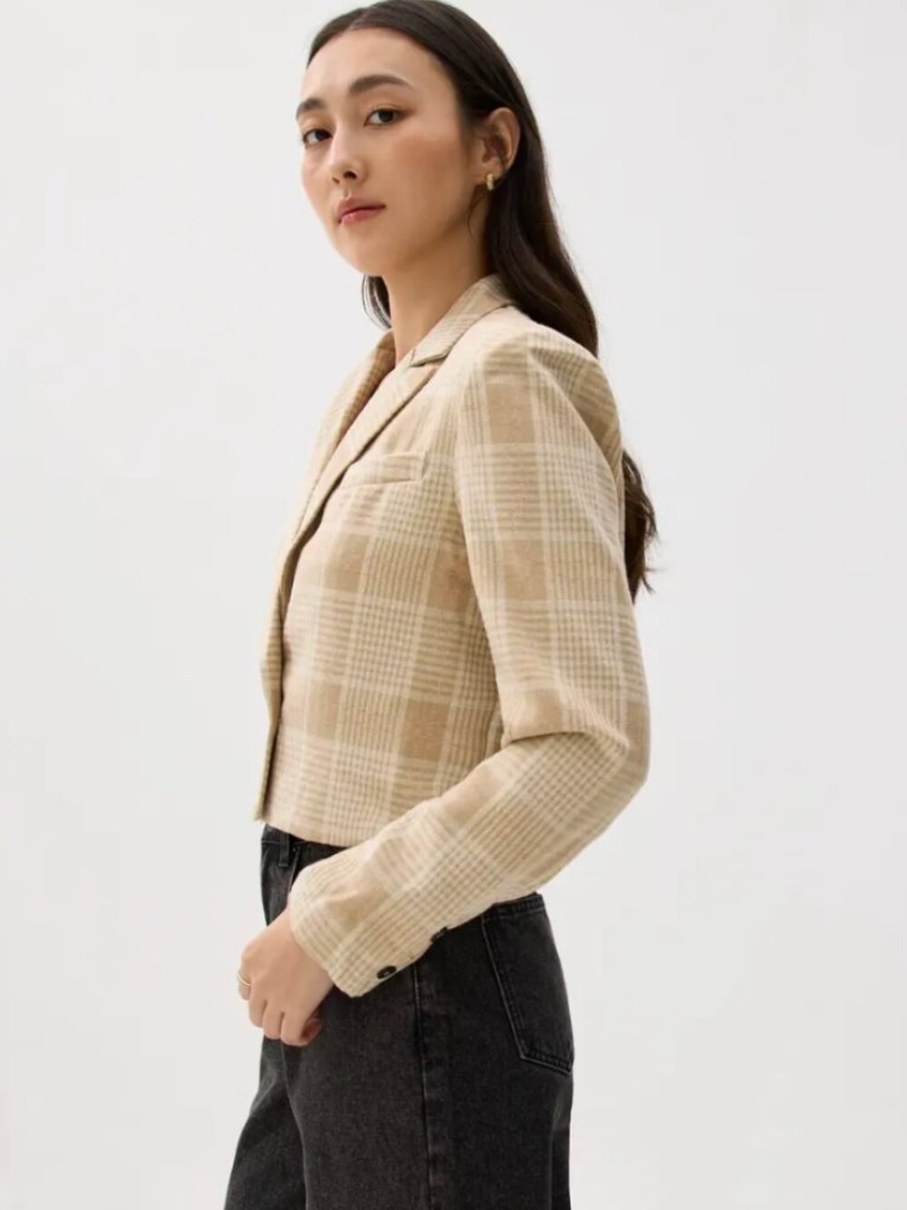 NWT Love Bonito Plaid Shoulder Padded Crop Blazer in Khaki - Picture 5 of 8